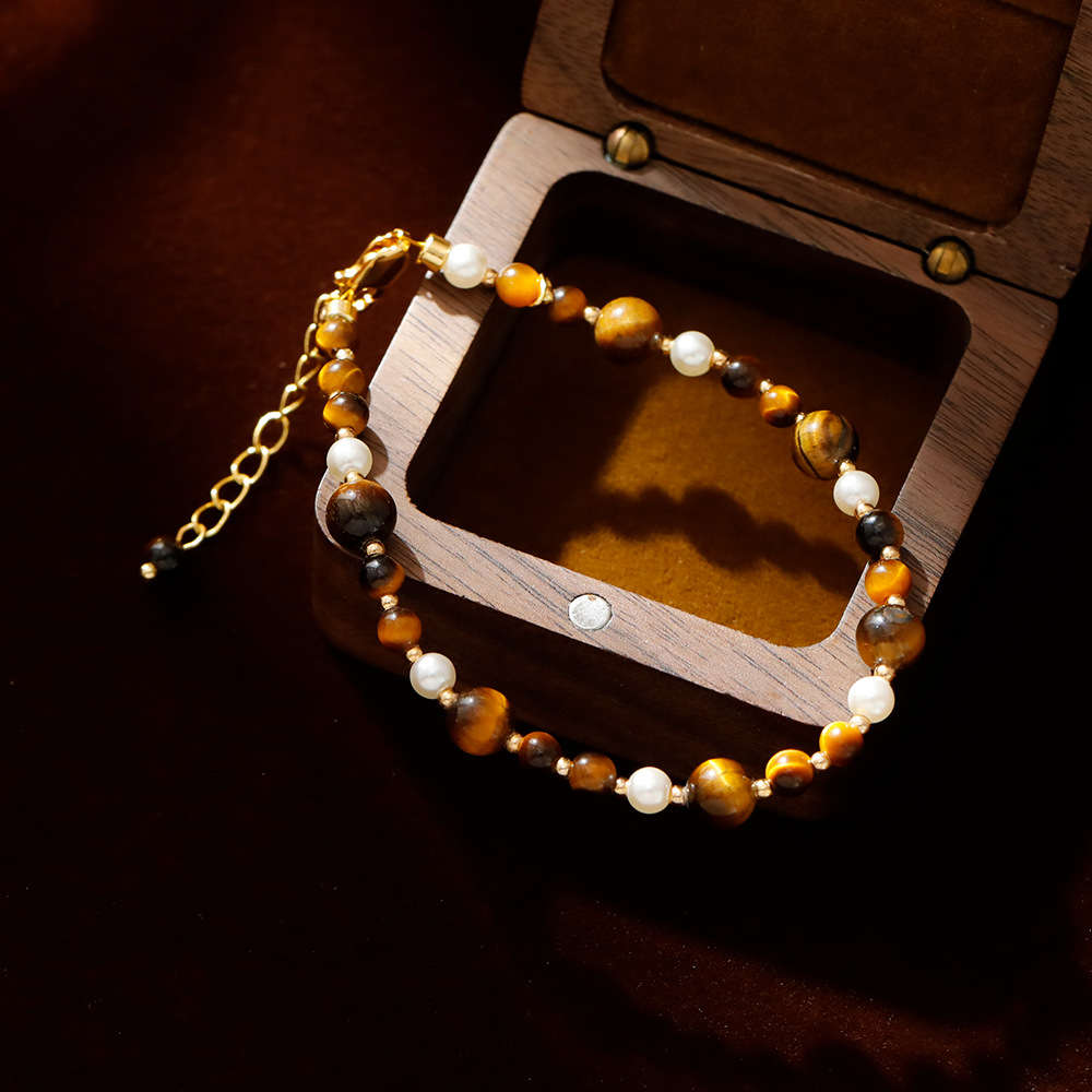 Hyacinth Tiger's Eye beaded bracelet for Autumn and winter 2025, a fashionable, elegant, fair and high-end accessory details Picture