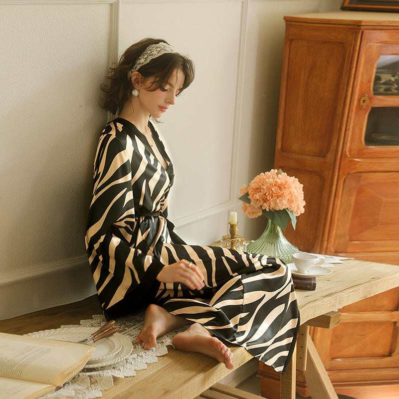 Feiyun French Silk lace-up Long Light Luxury Home wear, French retro zebra print long-sleeved bathrobe for women, 211 Application Scenario