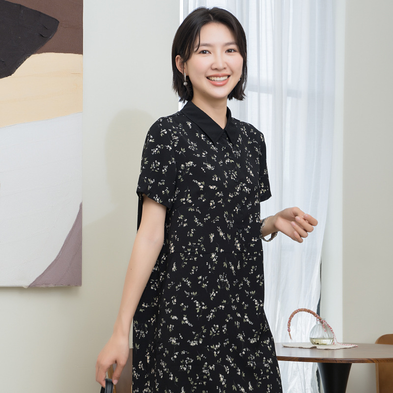 YUN韫时尚黑色连衣裙女2026夏季新款碎花中长款显瘦大码女装裙子