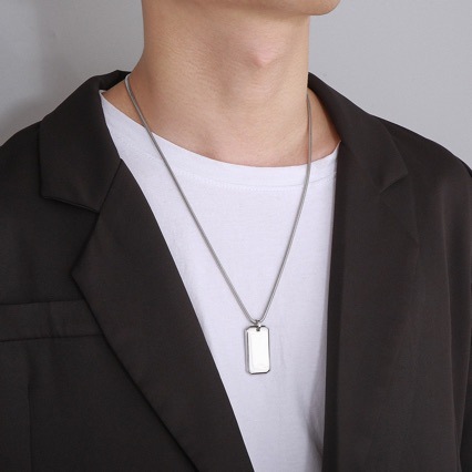 Stainless steel mirror-polished military brand pendant, niche design, hip-hop couple necklace wholesale, engraved European and American accessories Specification drawing