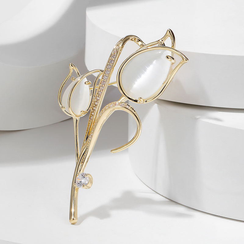 Tulip brooch, high-end and individual, ins exquisite brooch, silk scarf buckle, fashionable and versatile pin, suit cheongsam accessory details Picture