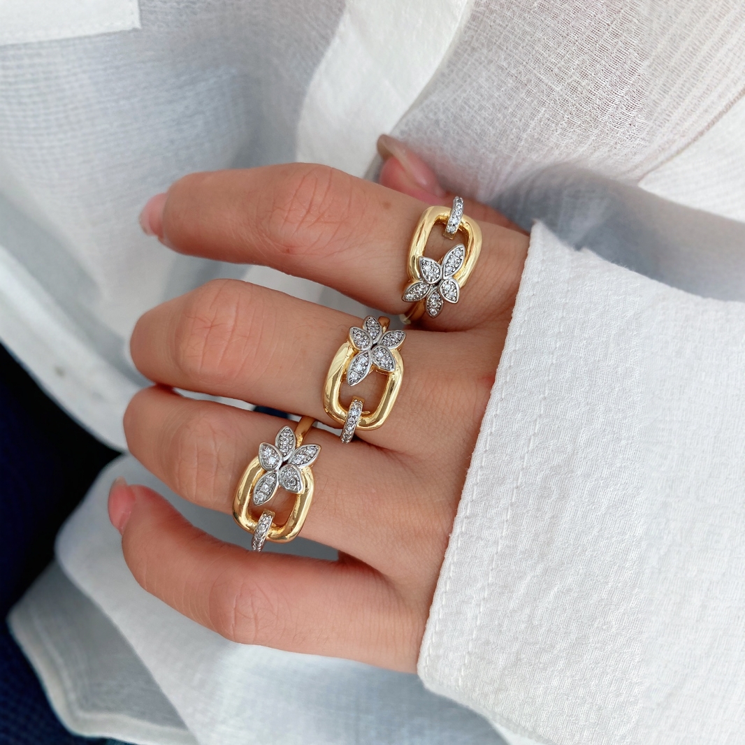 European and American cross-border light luxury, slightly studded with diamonds, daily versatile and fashionable two-color set Application Scenario