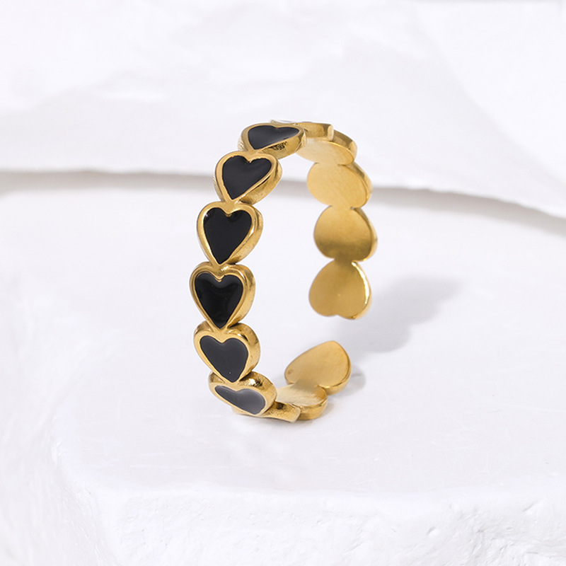 European and American fashionable and elegant heart-shaped titanium steel ring, simple ins style, oil-dripping 18K gold-plated open stainless steel ring Application Scenario