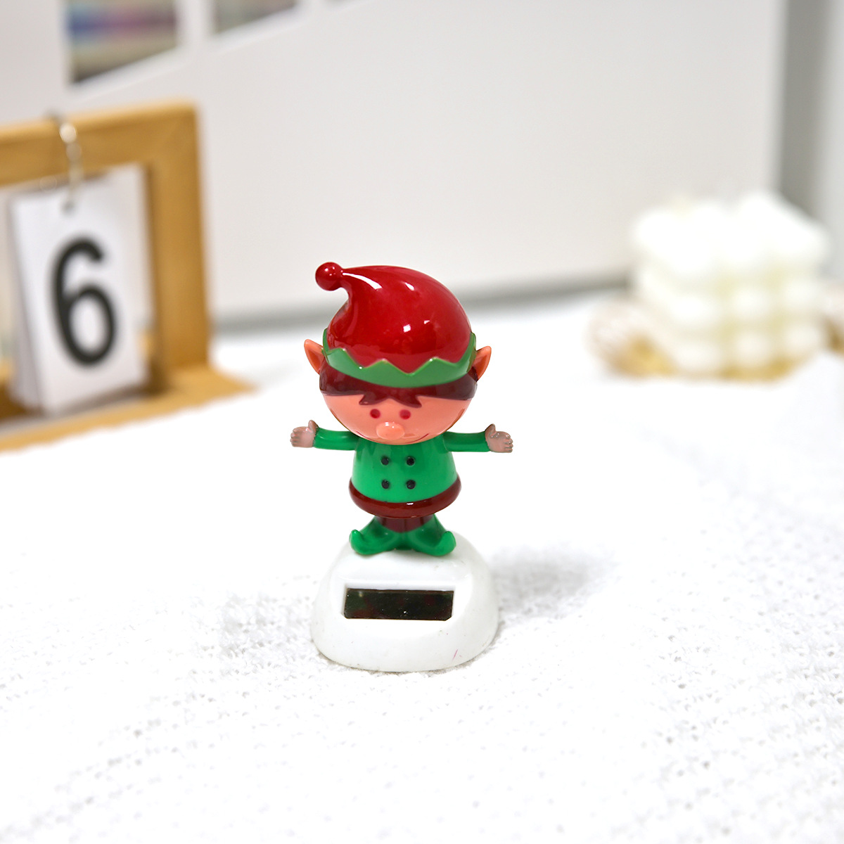 Cross-border new Christmas red-faced elf solar figurines and Christmas car interior accessories are available for wholesale Specification image