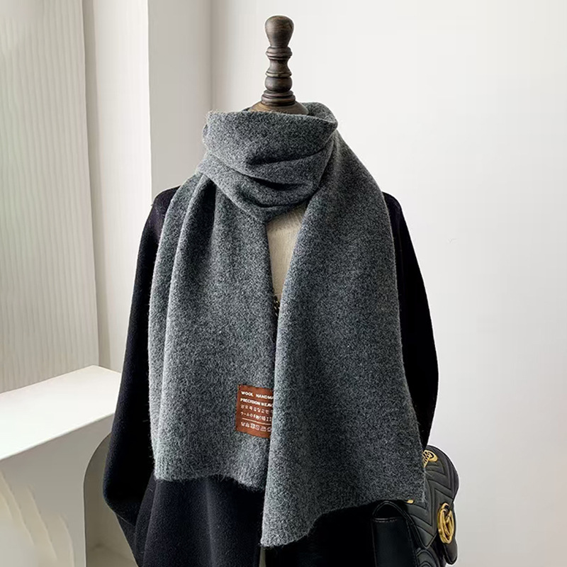 Zhejiang factory Korean version versatile scarves, women's winter solid color scarves, women's thickened wool warm neck protection scarves wholesale details Picture