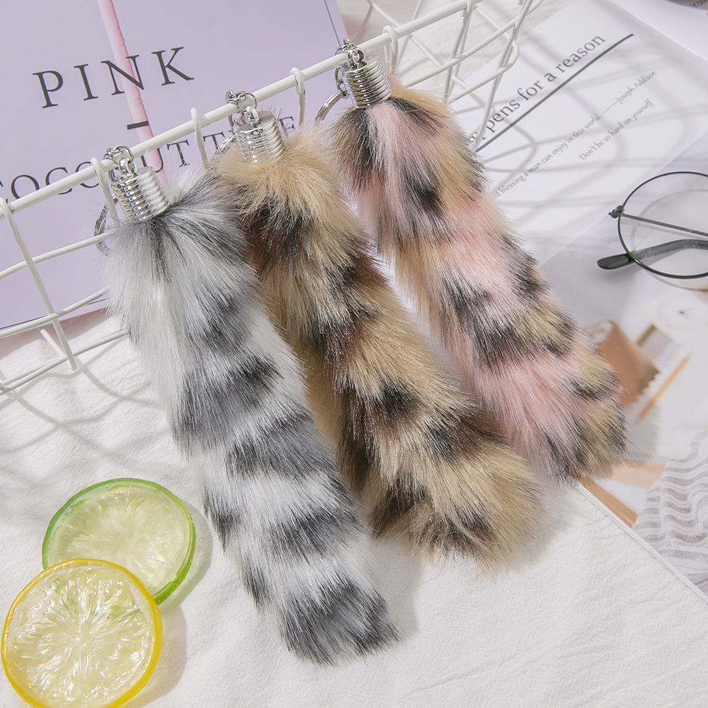 汽车钥匙扣包包挂件挂饰不规则撞色狐狸毛钥匙扣 欧美热销钥匙扣