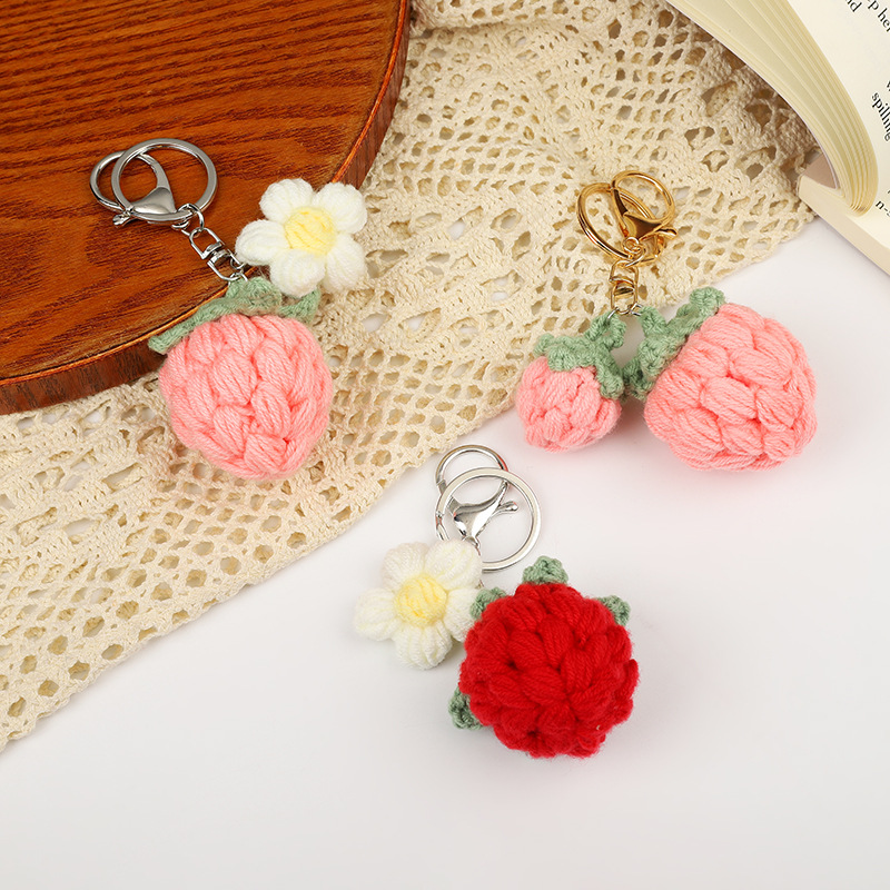 Moda creativa hecho a mano gancho tejido tejido suave accesorios clave dulce fruta forma llavero coche colgante details Picture