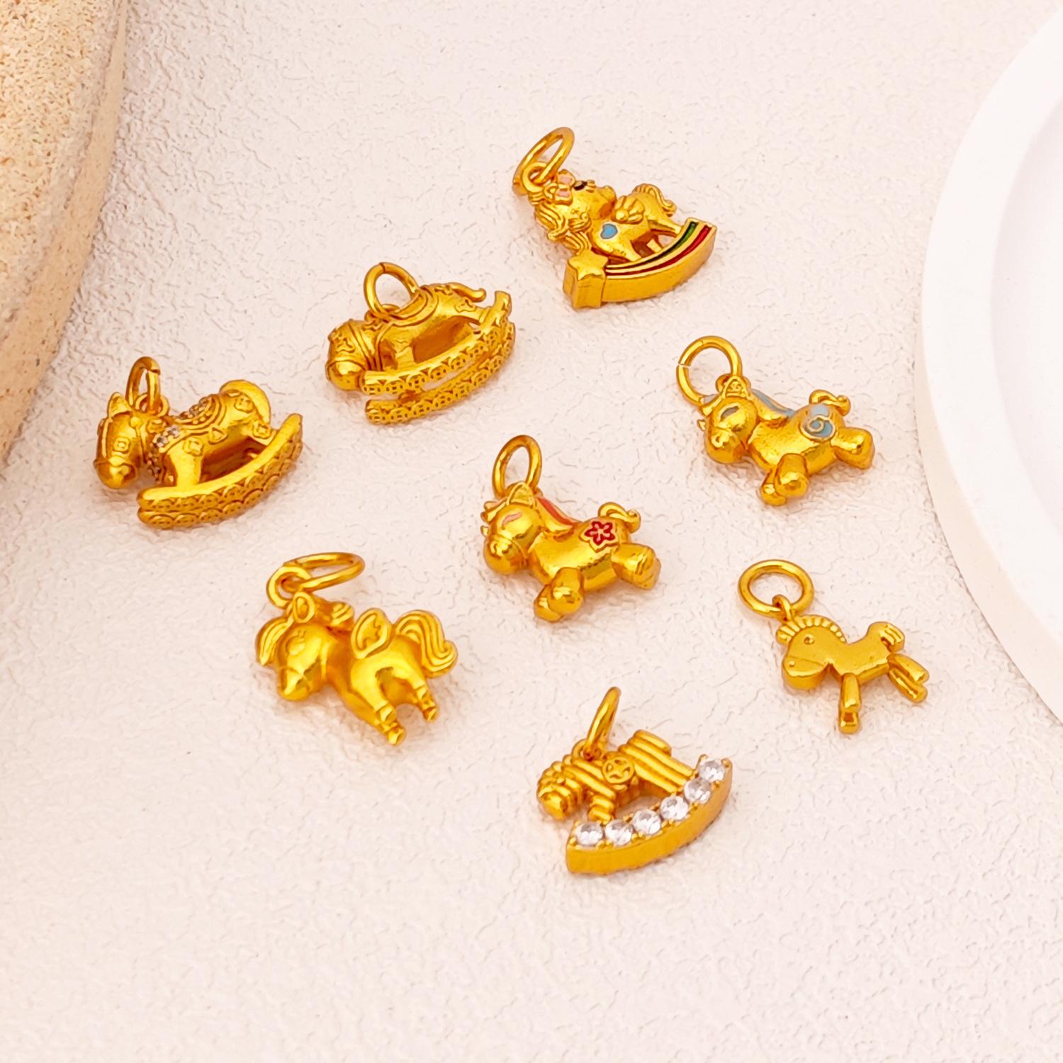 国潮本命年小马吊坠diy沙金配件铜镀24K金项链手链新中式女生肖马产品图