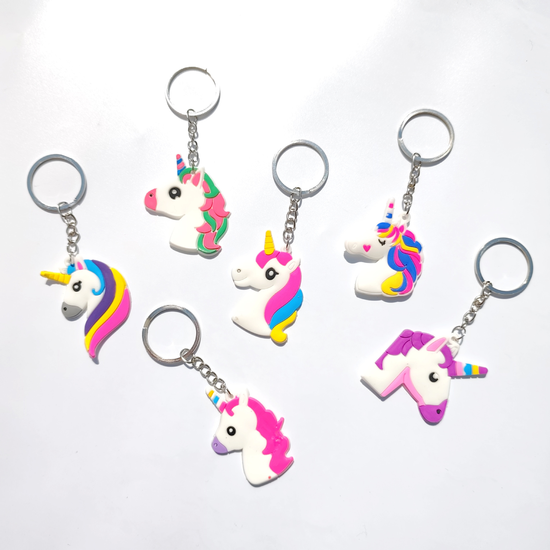 跨境新款亚马逊欧美独角兽钥匙扣派对礼品儿童饰品PVC软胶钥匙链细节图