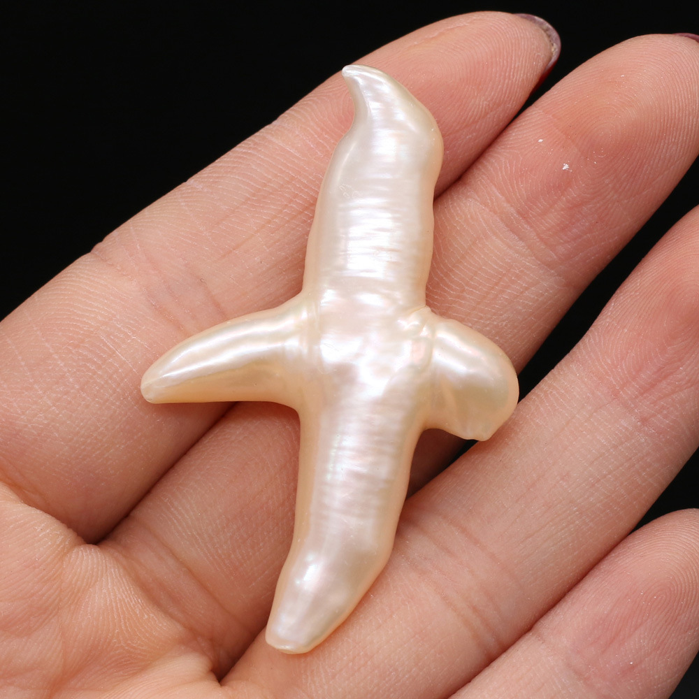 Natural Baroque irregular-shaped cross-shaped pearl DIY jewelry accessories, handcrafted jewelry necklaces, wholesale and production Application Scenario