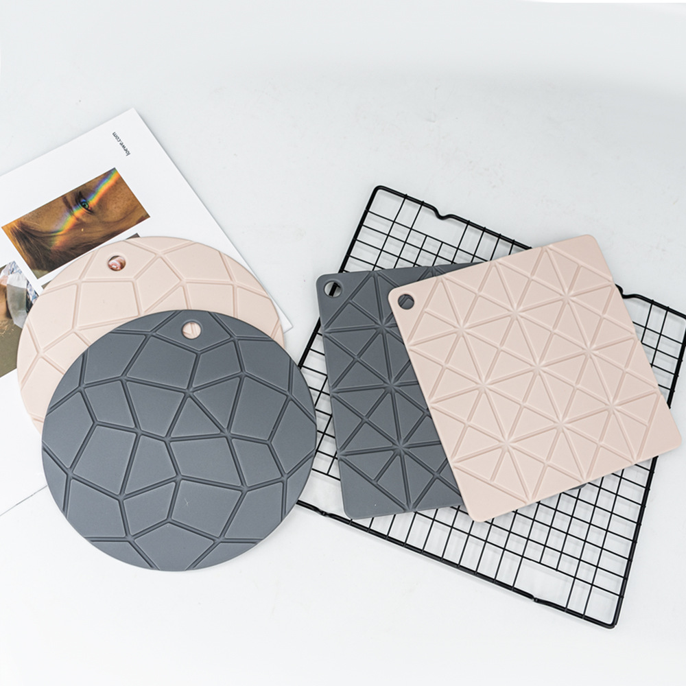 Turtle-patterned heat insulation pads, food-grade silicone coasters, heat-resistant thickened pot pads, European-style high-temperature resistant table MATS full figure