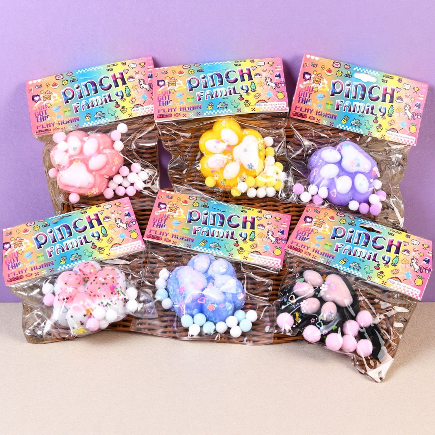 Super soft plush cat paw pinch fun stress-relieving gadget, waffle doughnut stress-relieving toy, venting small gift for direct sale