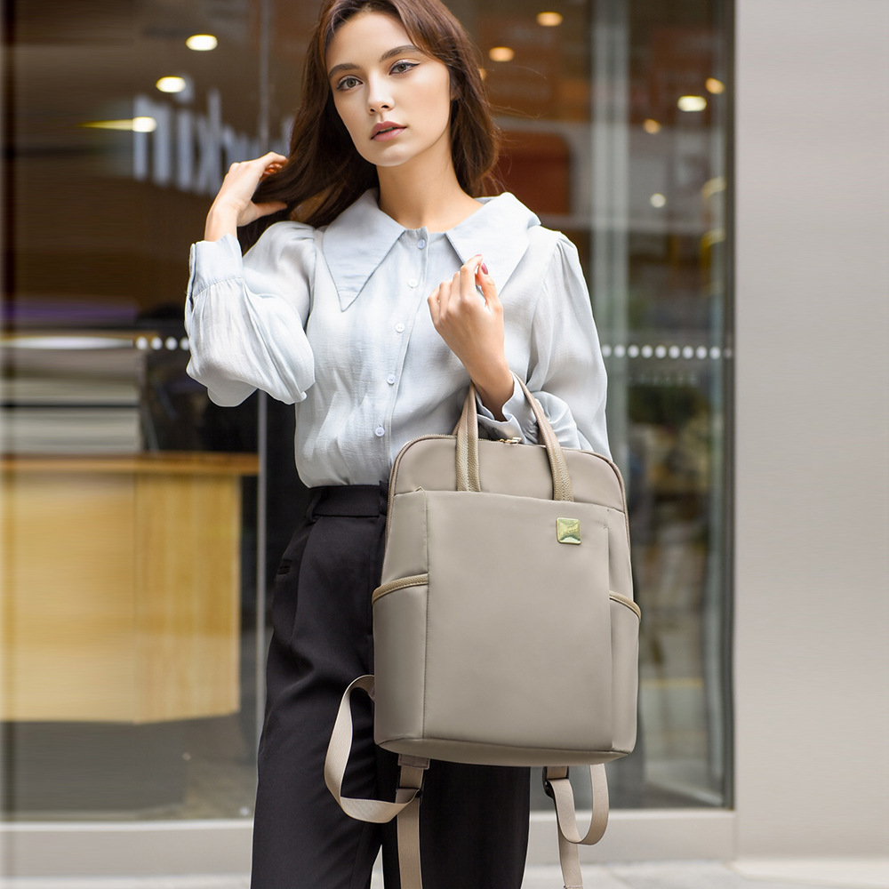 Cross-border Foreign Trade Women's Bag 2025, Women's Business Oxford Student Computer Bag, Casual Backpack, Women's Outdoor Travel Backpack Application Scenario