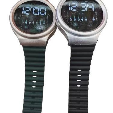 Factory direct sales of simple LED watches, men's and women's electronic watches, sports student display screen electronic silicone couple watches