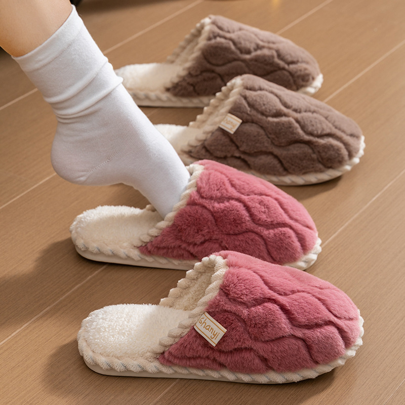 Cotton slippers for women are suitable for home use in spring, autumn and winter. They are indoor anti-slip and warm. For couples, they are winter woolen slippers for men Specification drawing