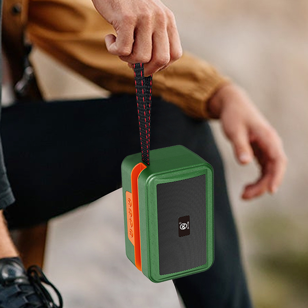 The Bluetooth solar music player can be inserted into a card for outdoor desktop, car impact, and outdoor karaoke Specification image