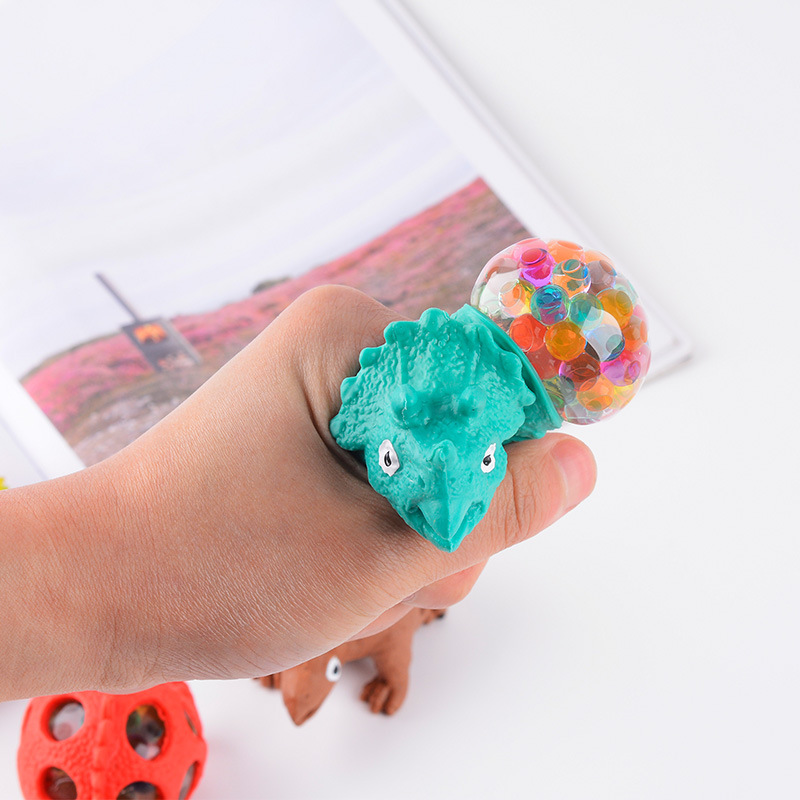 Cross-border e-commerce best-selling products: Tyrannosaurus Rex venting balls, dinosaur beads, colored bead balls, Pinching Fun Grape Balls, stress-relieving toys Application Scenario