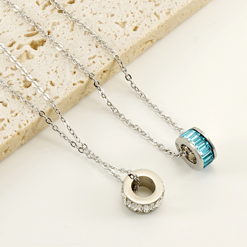 Cross-border European and American fashionable and versatile stainless steel necklace, women's collarbone chain, light luxury and high-end, non-fading titanium steel jewelry details Picture