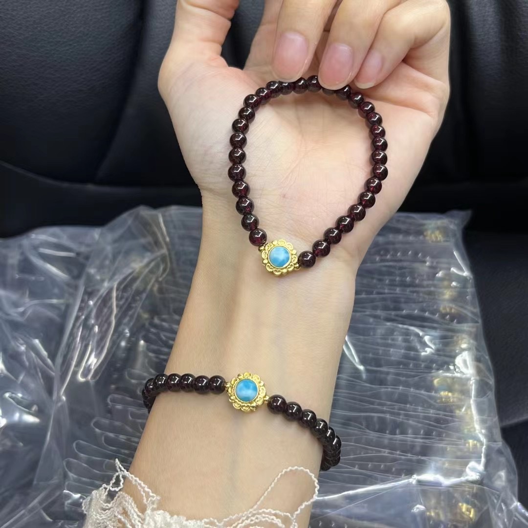 莫桑比克天然石榴石手链女手串搭配海纹石酒红珠本命年复古