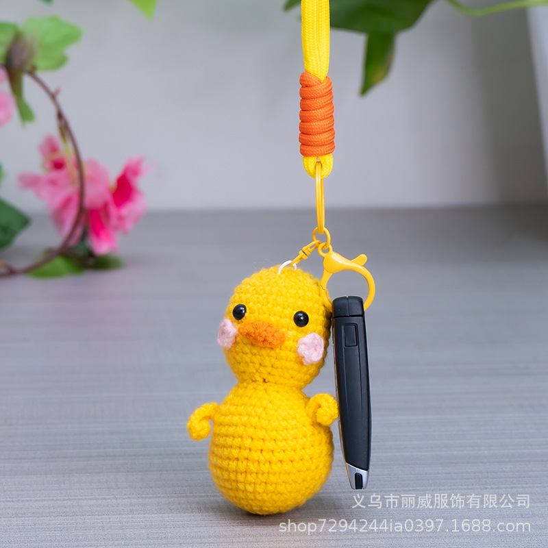 Hand-crocheted cute animal duck-shaped keychain, cross-border wholesale finished products Application Scenario