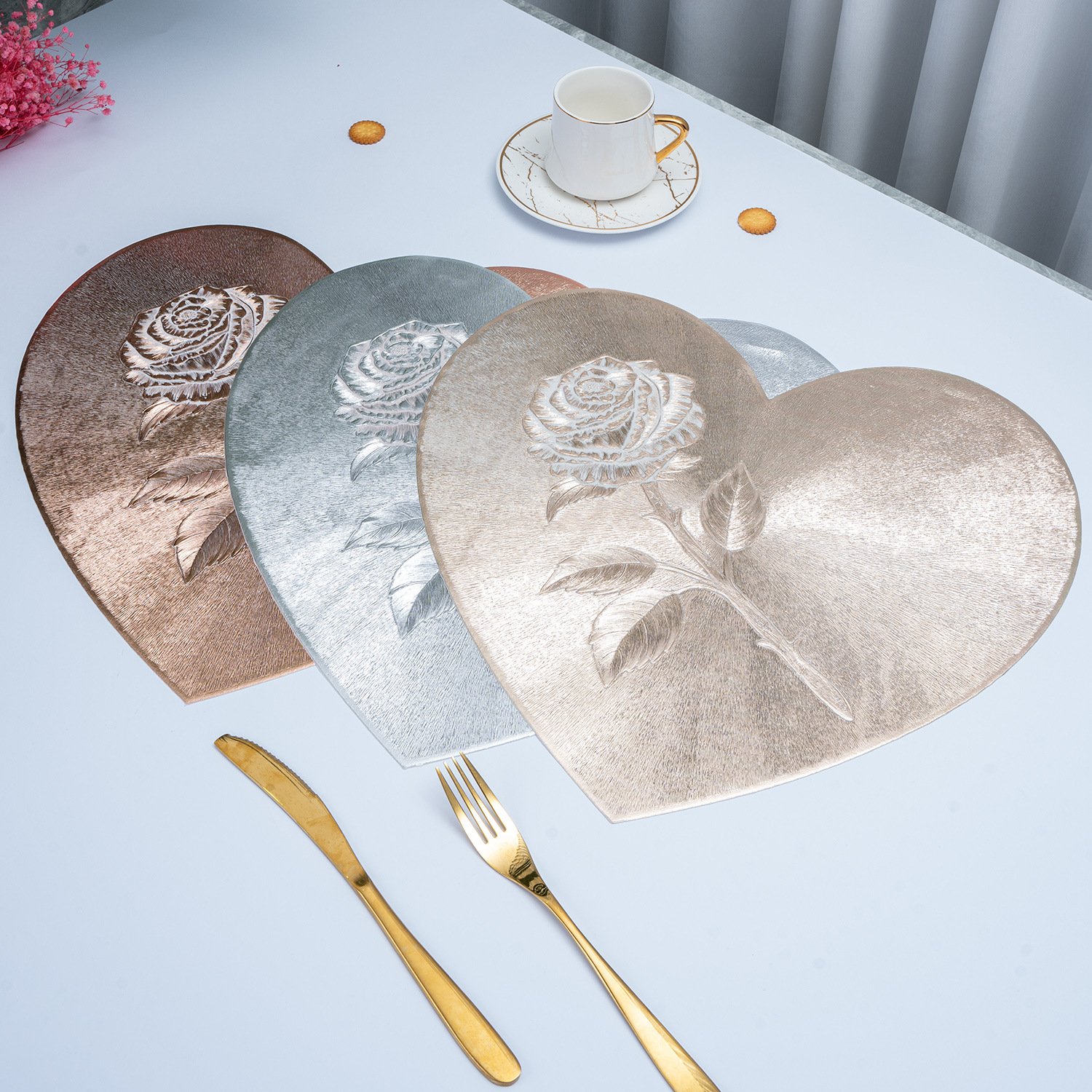 爱心欧式纯色西餐垫PVC餐垫烫金餐垫酒店隔热咖啡杯垫盘垫碗垫