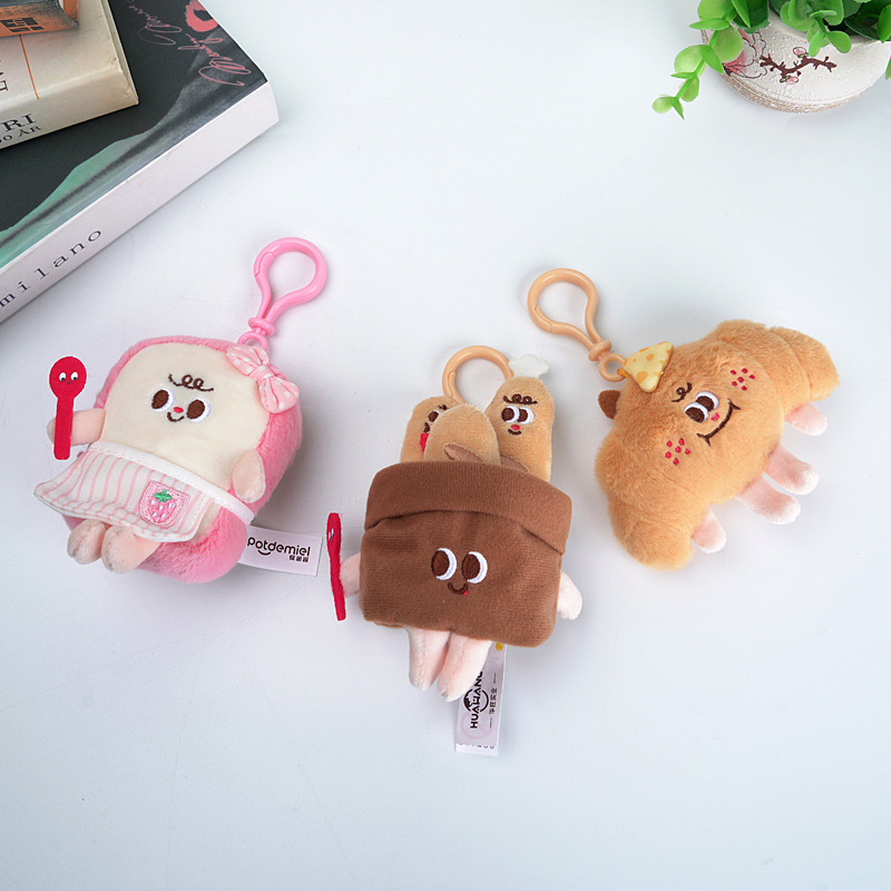 Hamburgers, fries, instant noodles, chicken legs, little chef dolls, plush toys, schoolbags, pendants, keychains, figurines, cute pendants Application Scenario