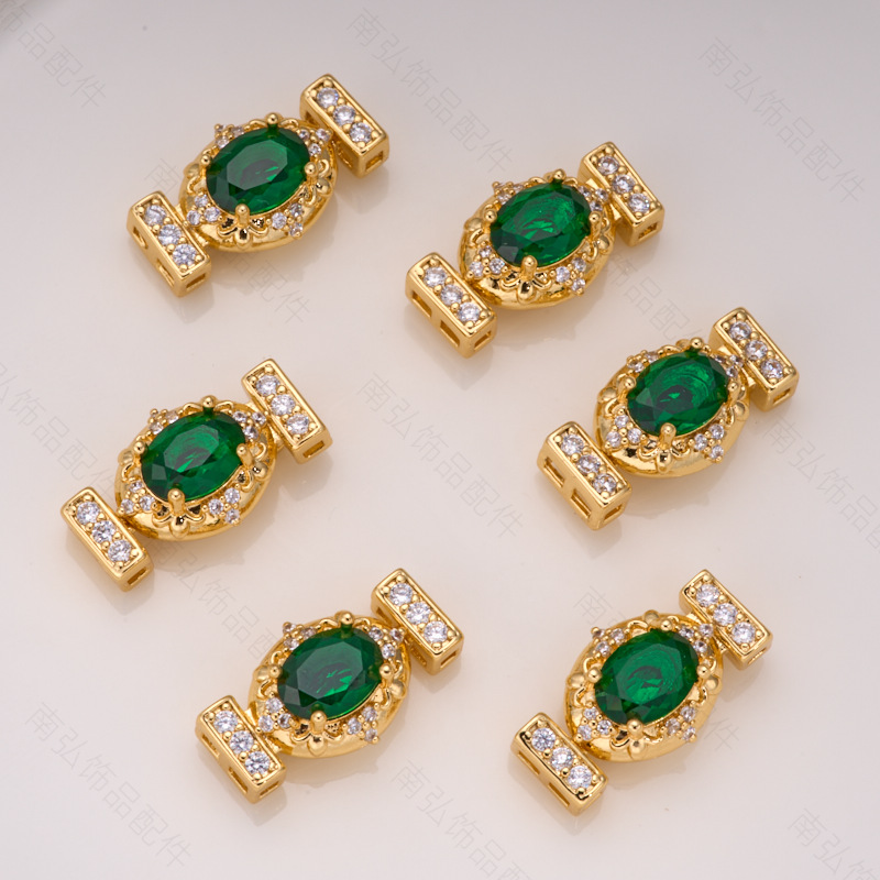 Pearl necklace studded with zirconium green zircon, court ingot, press buckle, connecting buckle, sweater chain, diy accessory Application Scenario