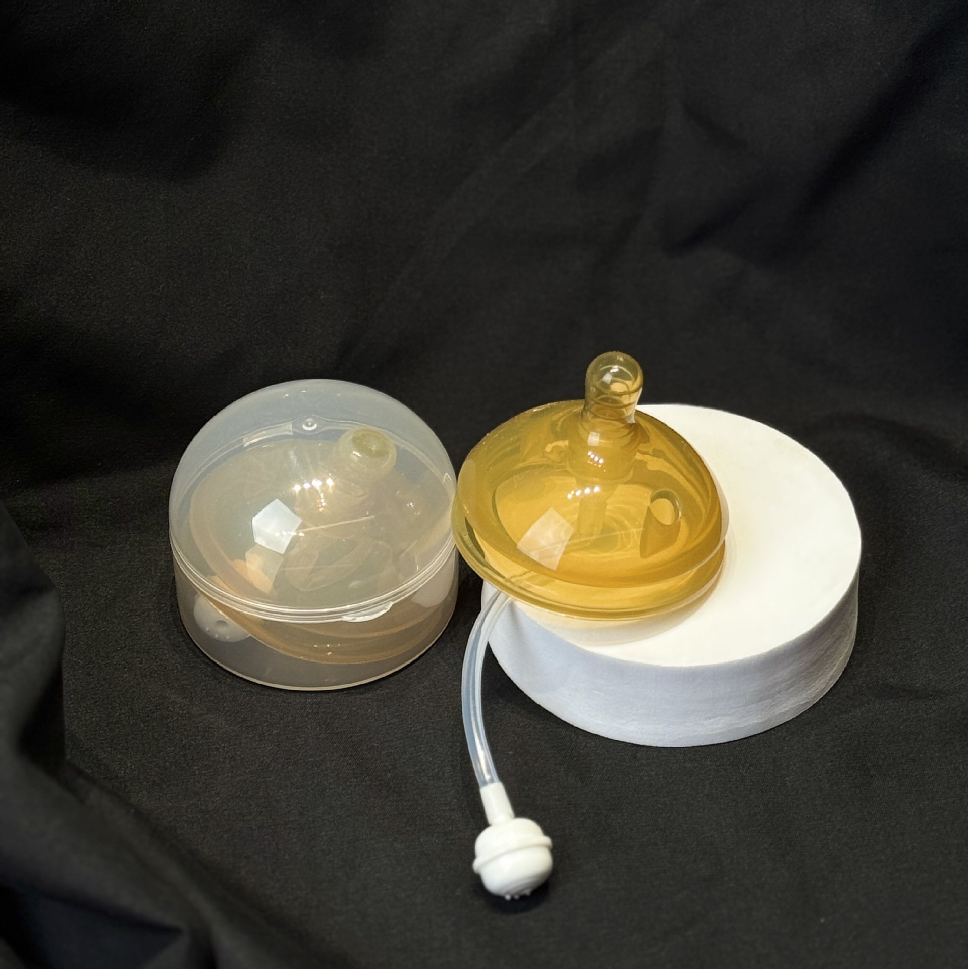 Factory direct sales of baby pacifiers, compatible with Anyi Kemo baby bottles, pacifiers with gravity balls, straws, storage boxes for breast milk Application Scenario