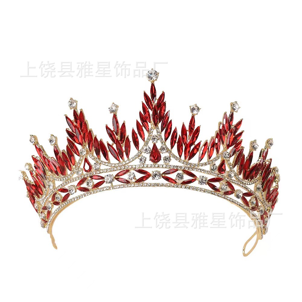 New diamond silver princess headwear, grand wedding dress, super glittering crystal, luxurious goddess bride wedding crown Application Scenario