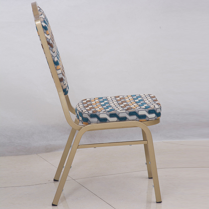 Star Wholesale metal hotel banquet chairs and dining chairs can be equipped with chair covers. They are universal for hotel and restaurant tables and chairs Specification image