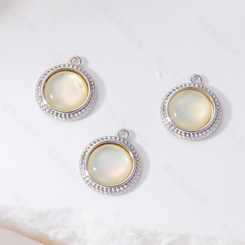 滴油/手工锆石配件/玉吊坠/不对称蝴蝶小配件/流苏细节图