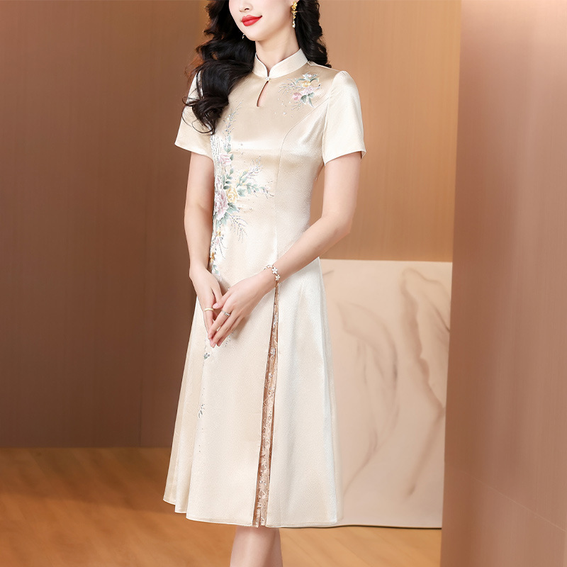 New Chinese-style elegant wedding dress for Grandma Xi, cheongsam dress, 2025 new style elegant mom dress details Picture
