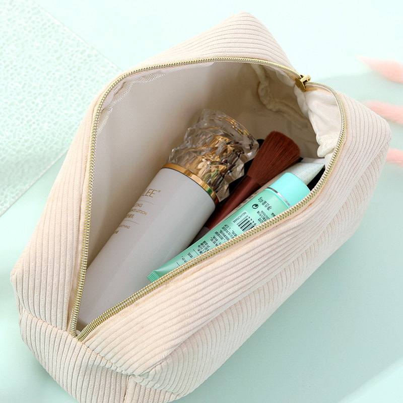 Wholesale of new corduroy storage bags, clutch bags, portable large-capacity makeup bags, simple and versatile travel toiletries bags Specification image