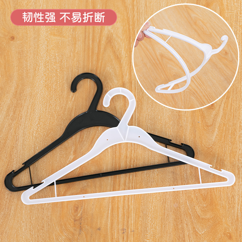 Plastic hanger slot, disposable wholesale hanger, anti-slip commercial and household clothes rack, thickened clothing store clothes support Application Scenario