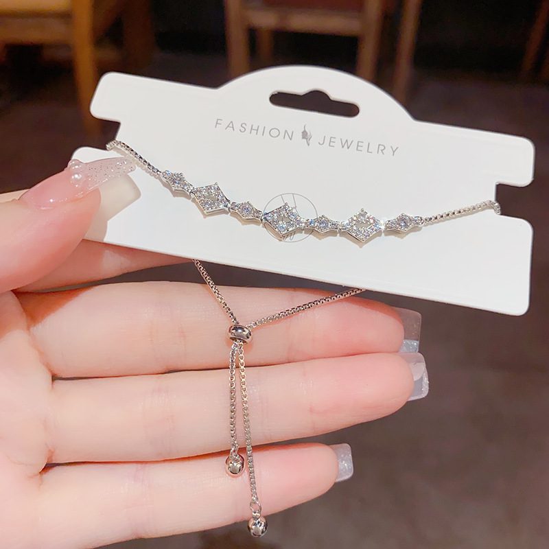 Korean light luxury style, exquisite zircon diamond-shaped bracelet, women's niche design sense, fashionable and versatile, sweet and versatile bracelet Item Picture