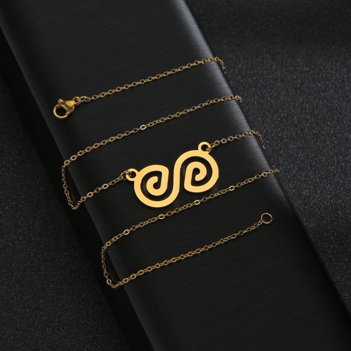 Aliexpress cross-border best-selling jewelry sources: European and American style titanium steel women's necklaces, pendants, and sweater chains details Picture