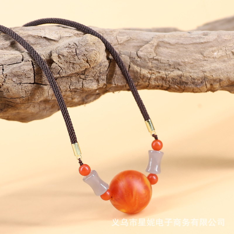 Retro ethnic style Nan Hong amber bamboo joint necklace for women, simple and elegant beaded necklace, hand-woven sweater chain details Picture