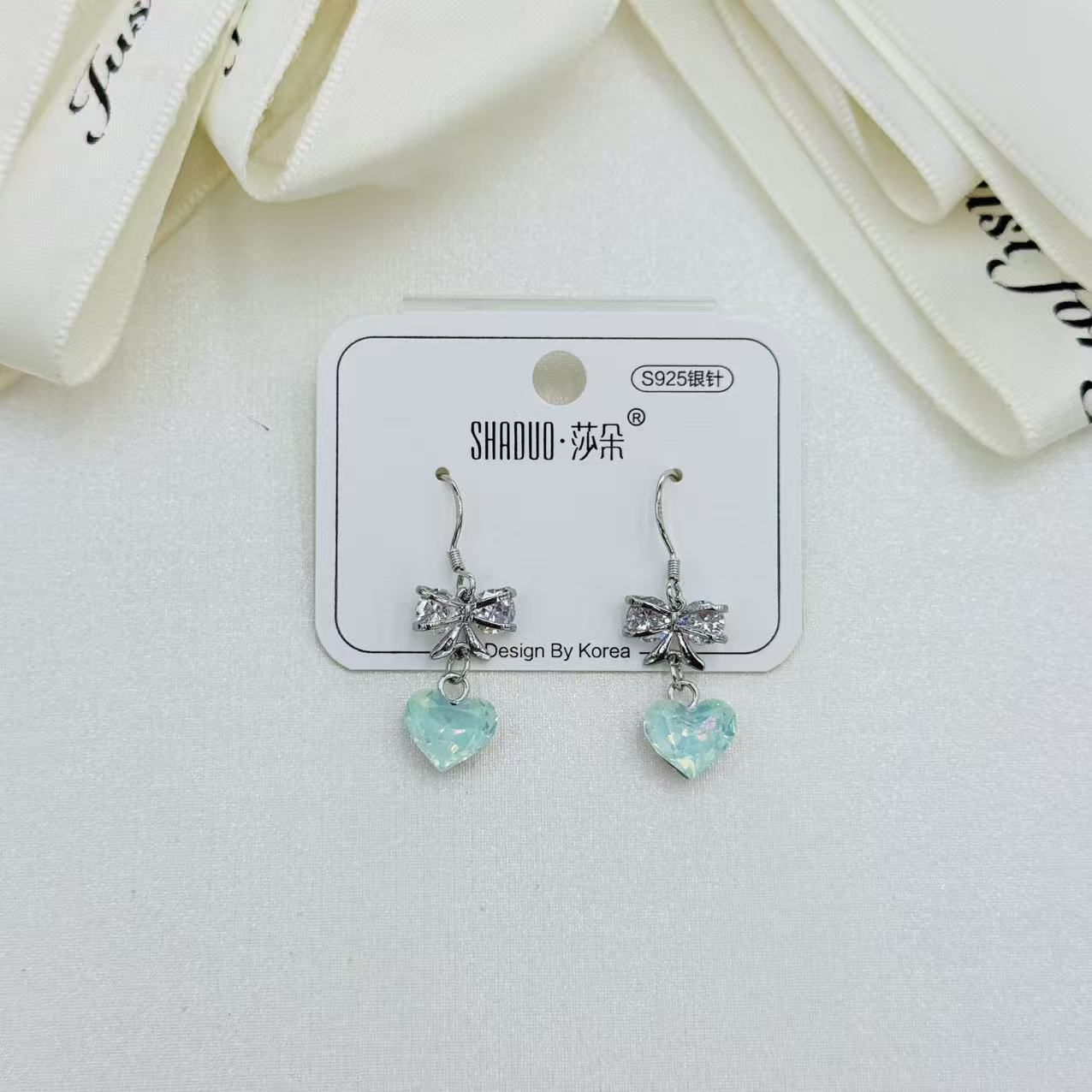 Silver heart-shaped crystal pendant earrings and earrings, Chinese-style stud earrings and silver needle accessories Application Scenario
