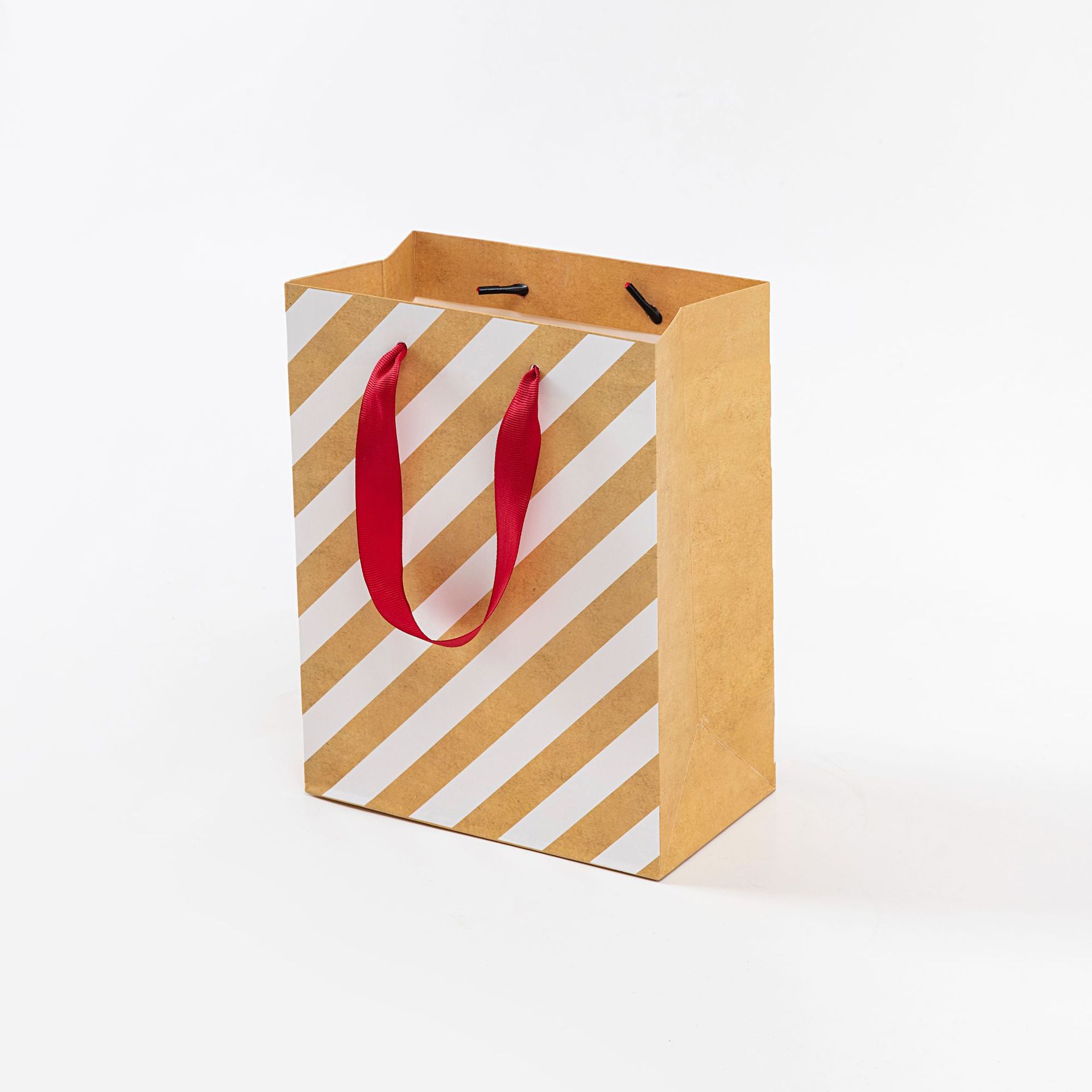 In-stock white card paper gift bags, striped geometric pattern clothing and accessory packaging bags, white polka dot gift hand-held bags, paper bags, gift bags Application Scenario