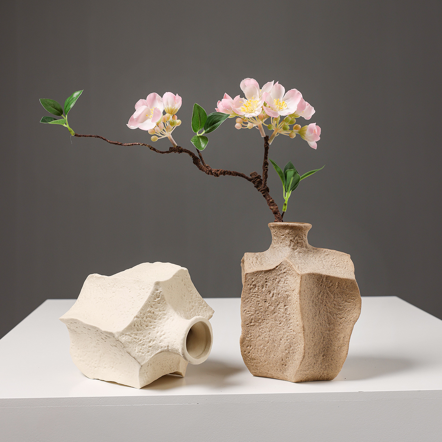 2025 Vintage ceramic vase, a high-end Nordic modern home living room dining table decoration, dried flower arrangement