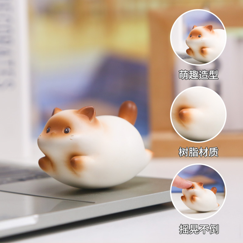 Cartoon Furui Cat Rocking Fun figurine, cute cat resin handicraft, healing office desktop figurine Application Scenario