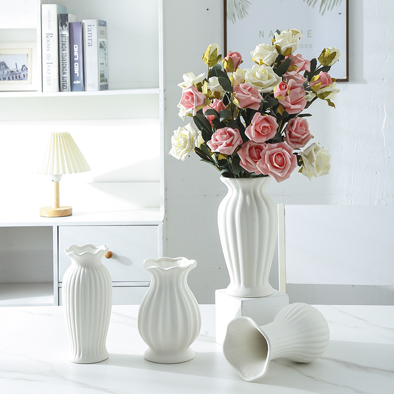2026玫瑰花专用花瓶风高颜值白色简约陶瓷干花花器摆件酒店家居房间装饰