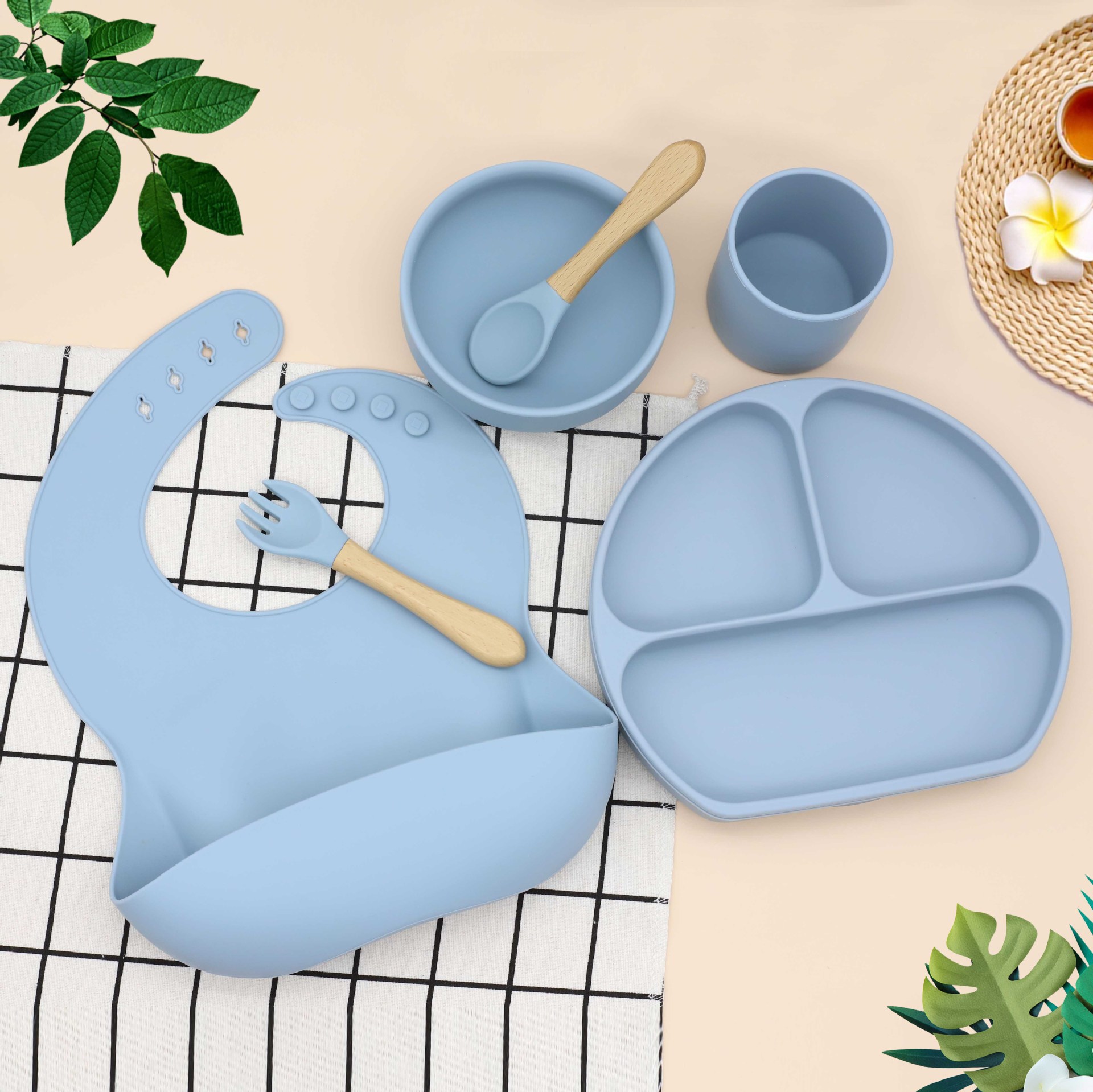 速卖通热销款6件套婴儿围兜餐圆碗勺叉分格餐盘辅食硅胶餐具套装