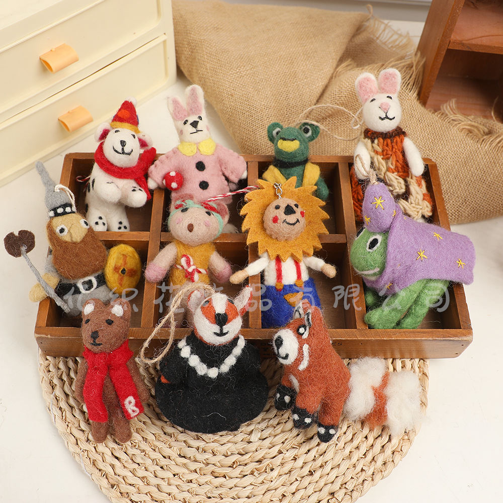A collection of Korean-style Nepalese pure felt pendants, creative figurines, pendant bags, InS-style pendants, keychains and accessories Specification image