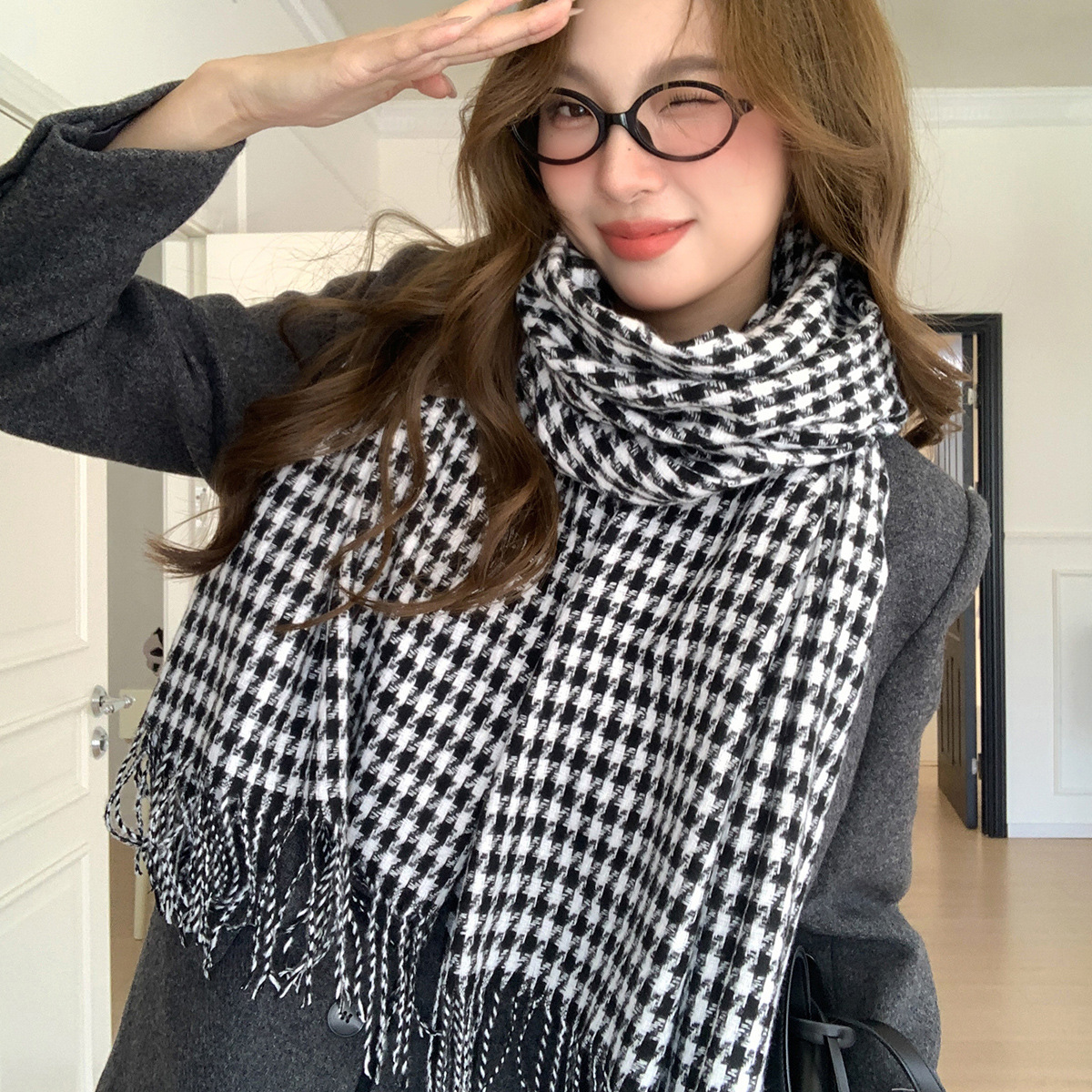 Qian Niao Checkered Scarf for Men and Women, 2025 New style, SuK-style, Korean-style faux cashmere, versatile and warm scarf Specification image