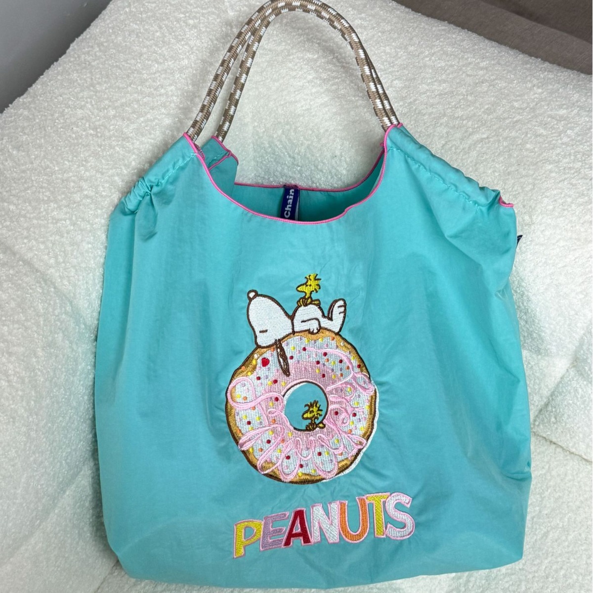 Korean-style lightweight large-capacity bag, casual and versatile, durable Oxford fabric shoulder bag, commuting crossbody bag, nylon fabric bag details Picture