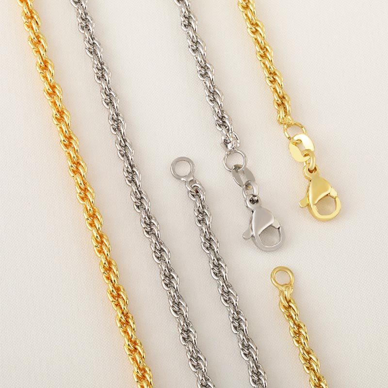 European and American cross-border hip-hop collarbone chain, personalized copper-plated twist necklace, vacuum gold-plated high-end twist chain Application Scenario