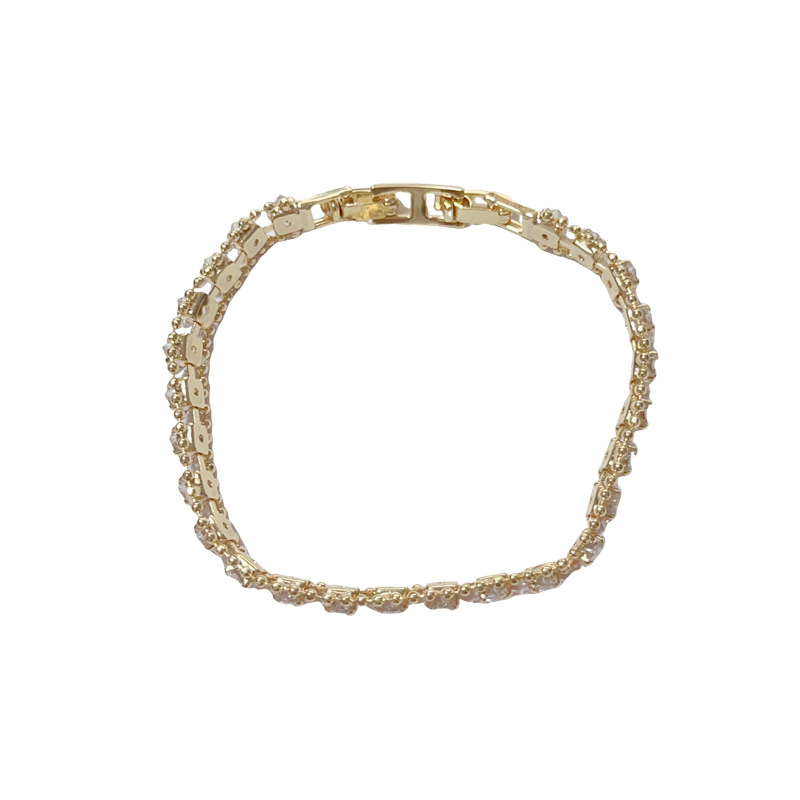 والأزياء الفرنسية أقل من ذلك بكثير Item Picture