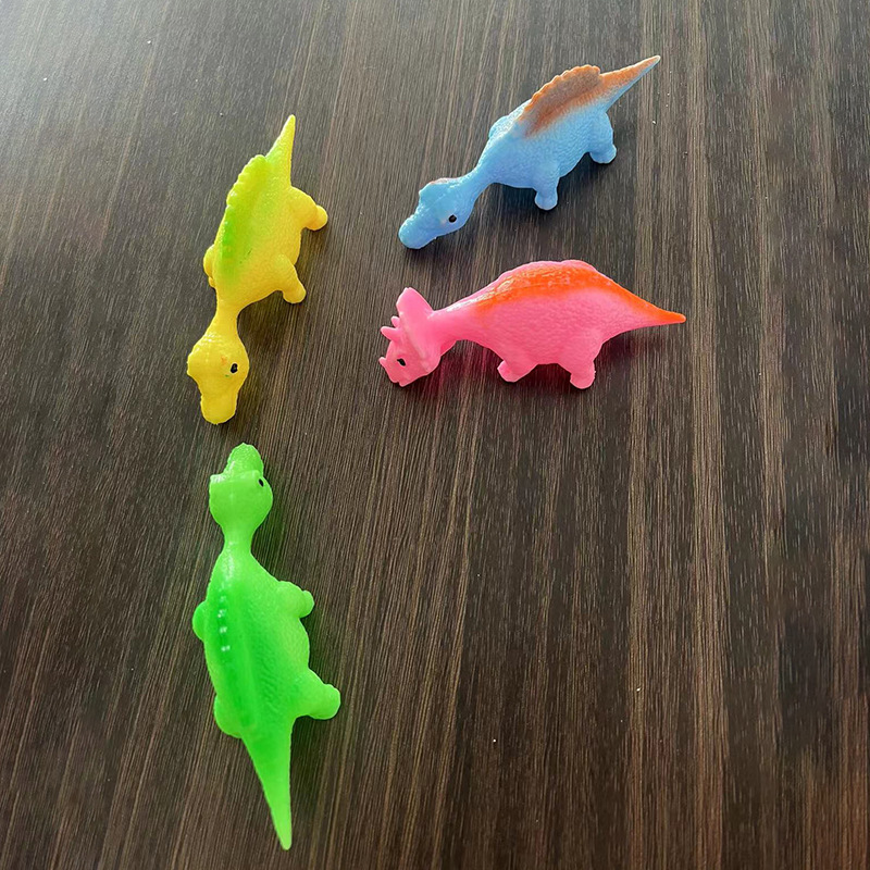 弹射恐龙TPR手指弹射恐龙手指弹射恐龙玩具创意恐龙手指弹射玩具