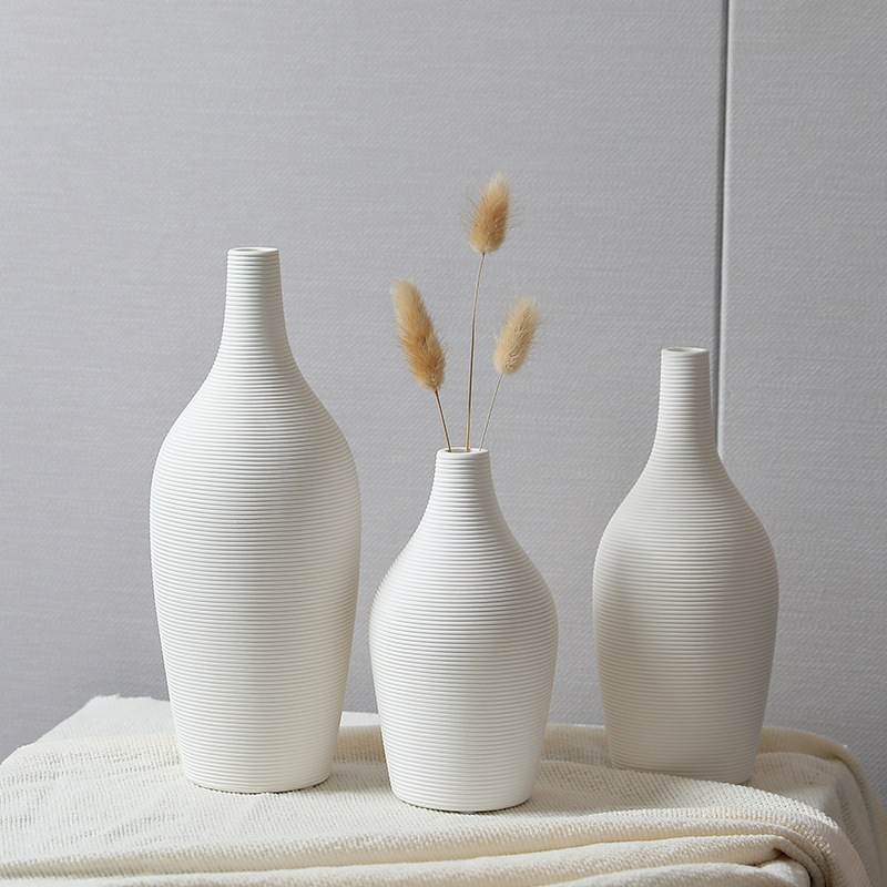 2026新款北欧ins风创意白色条纹陶瓷花瓶 客厅餐桌家居干花插花装饰品摆件